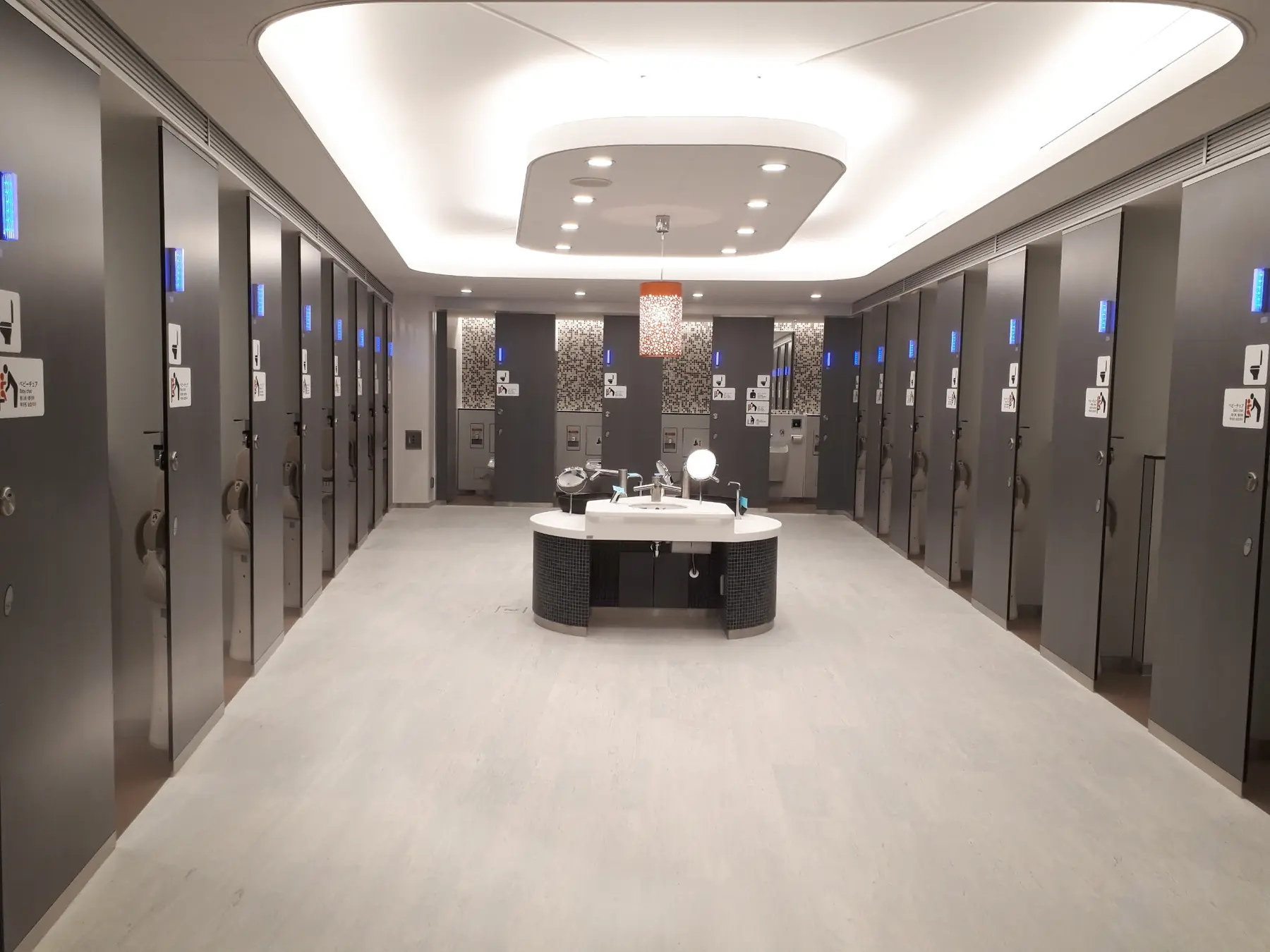 トイレブース工事の施工事例